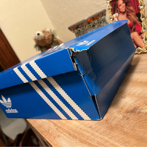 Womens Adidas iridescent superstar shoes - Picture 7 of 9